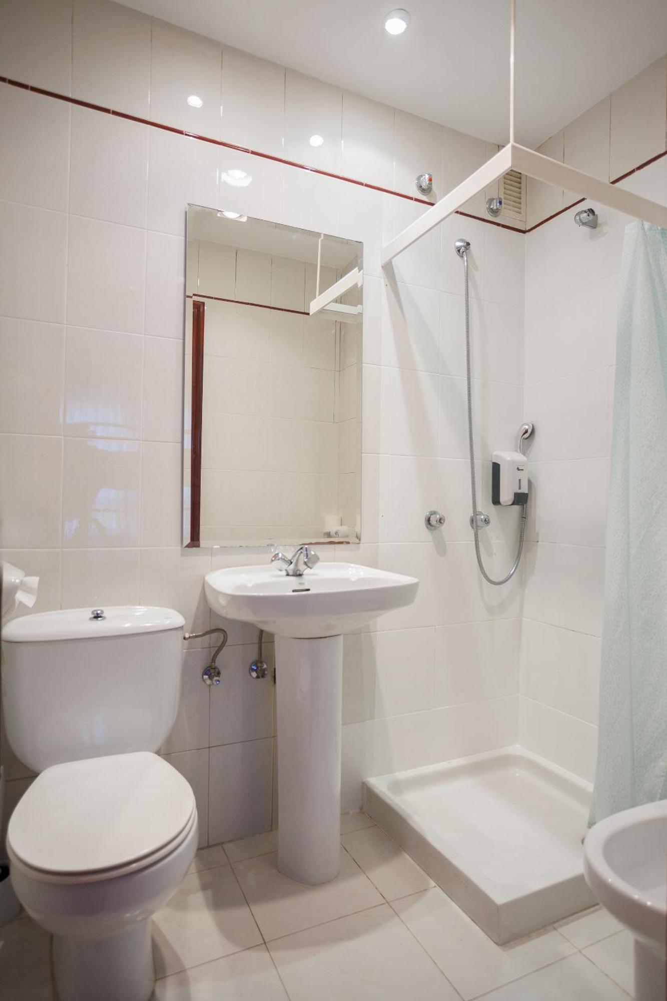 Moon Hostel Bio Bilbao Eksteriør bilde