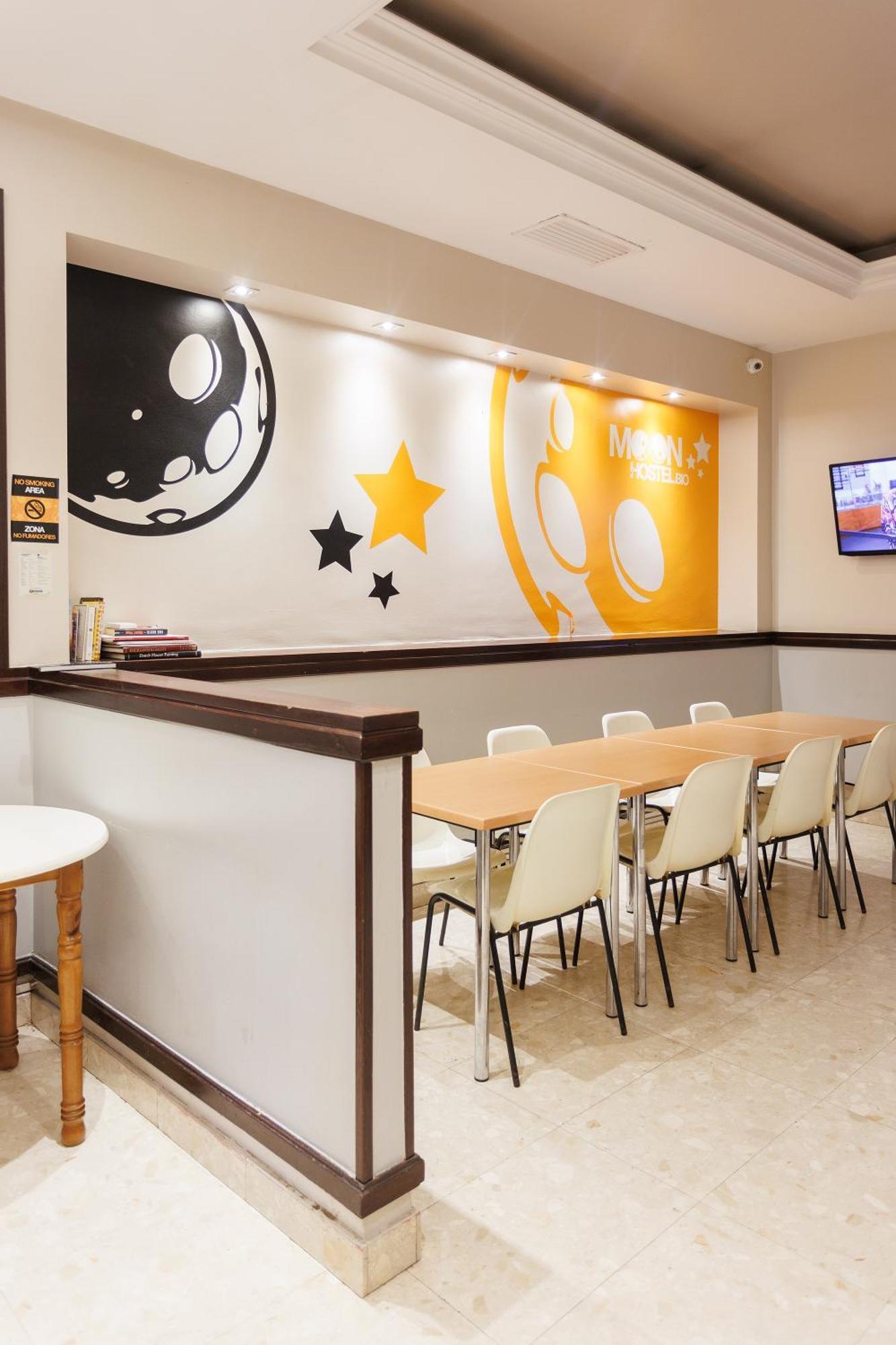 Moon Hostel Bio Bilbao Eksteriør bilde
