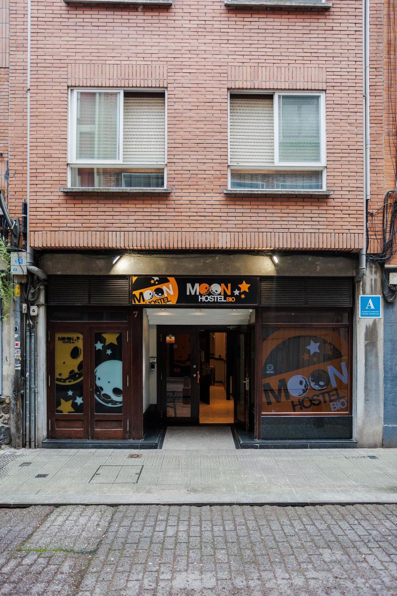 Moon Hostel Bio Bilbao Eksteriør bilde