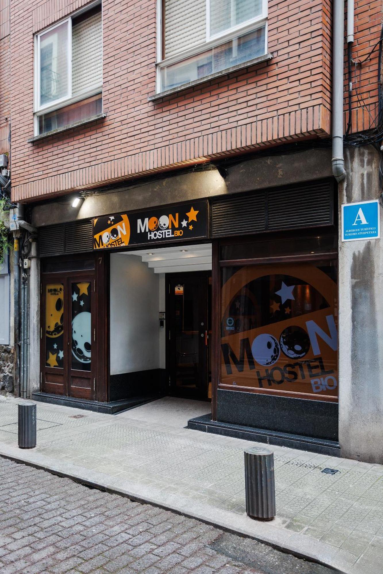 Moon Hostel Bio Bilbao Eksteriør bilde